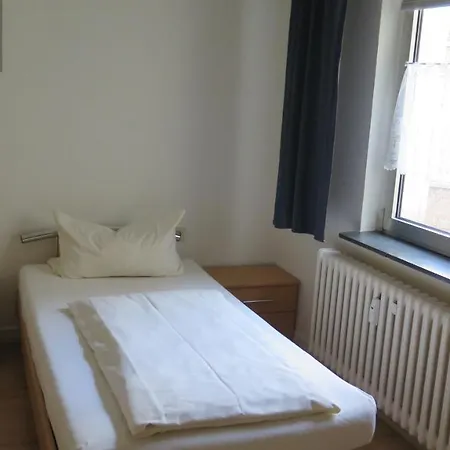 Johnny's Wohnen Auf Zeit Apartment