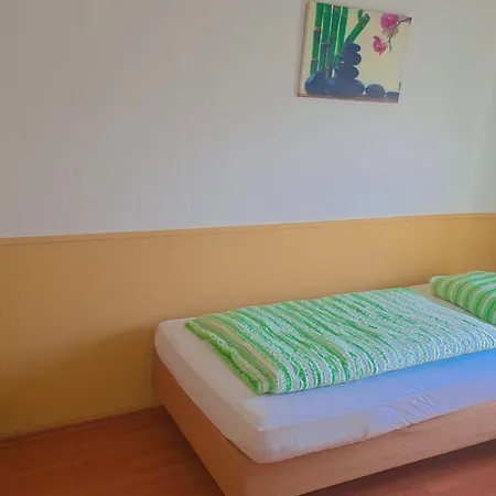 公寓 Johnny's Wohnen Auf Zeit 杜伊斯堡