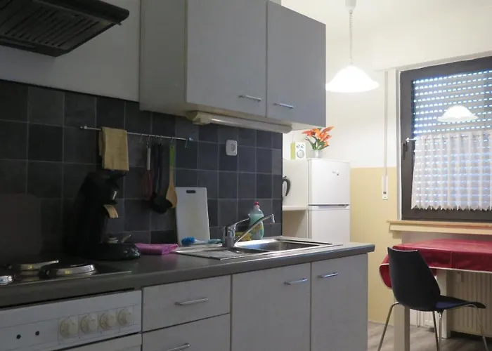 Johnny's Wohnen Auf Zeit Apartment